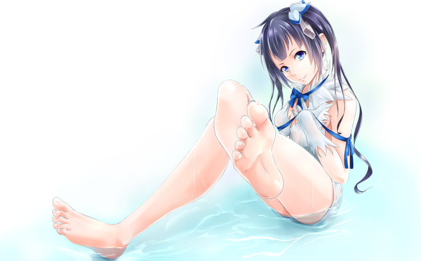 barefoot black_hair blue_eyes blue_ribbon crossed_legs dress dungeon_ni_deai_wo_motomeru_no_wa_machigatteiru_darou_ka feet gloves hestia_(danmachi) legs long_hair rei_no_himo ribbon smile soles solo toes twintails water wet white_dress wiggling_toes