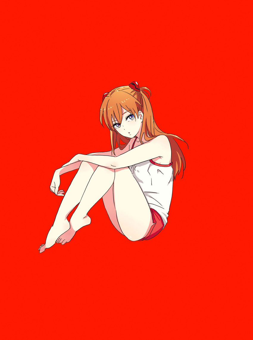 :o absurdres bare_legs barefoot blue_eyes fetal_position full_body highres jpeg_artifacts long_hair looking_at_viewer mebae neon_genesis_evangelion orange_hair plantar_flexion red red_background short_shorts shorts simple_background sitting sleeveless solo souryuu_asuka_langley tank_top