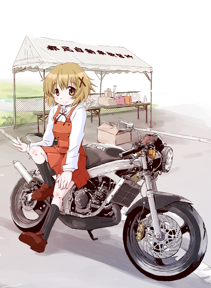 black_legwear blush box brown_eyes brown_hair chain-link_fence dress_shirt fence full_body ground_vehicle hair_ornament hand_on_own_thigh hidamari_sketch highres kneehighs loafers long_sleeves looking_at_viewer maruyo motor_vehicle motorcycle pleated_skirt school_uniform shirt shoes skirt smile solo suzuki_(company) tent v x_hair_ornament yuno