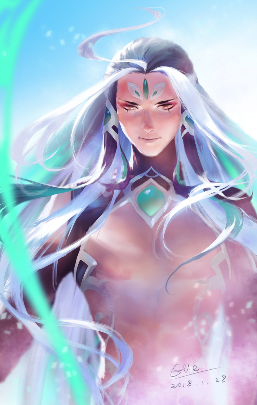 1boy bare_chest eyeshadow fate/grand_order fate_(series) gradient gradient_background highres long_hair looking_at_viewer makeup male_focus multicolored_hair qin_shi_huang_(fate/grand_order) sign simple_background smile solo two-tone_hair upper_body very_long_hair
