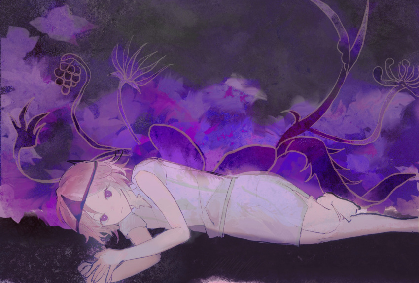 1other androgynous barefoot bright_pupils chinese_commentary closed_mouth commentary_request highres len'en lying on_side other_focus pink_hair purple_eyes purple_headwear purple_theme purple_wings shion_(len'en) shirt short_hair short_sleeves skirt solo triangular_headpiece white_pupils white_shirt white_skirt wings zhou_yu_chu_xie