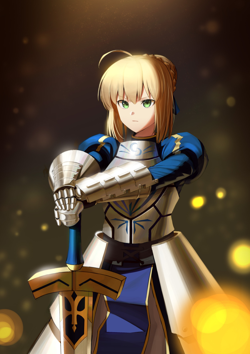 &gt;:( 1girl absurdres ahoge armor armored_dress artoria_pendragon_(fate) blonde_hair blue_dress blurry blurry_background braid dark_background dress fate/grand_order fate_(series) gauntlets gold_trim green_eyes hair_between_eyes hair_bun highres holding holding_sword holding_weapon juliet_sleeves leaning_on_object light_particles long_sleeves looking_at_viewer medium_hair puffy_sleeves saber_(fate) sidelocks single_braid standing sword v-shaped_eyebrows weapon xogus1025