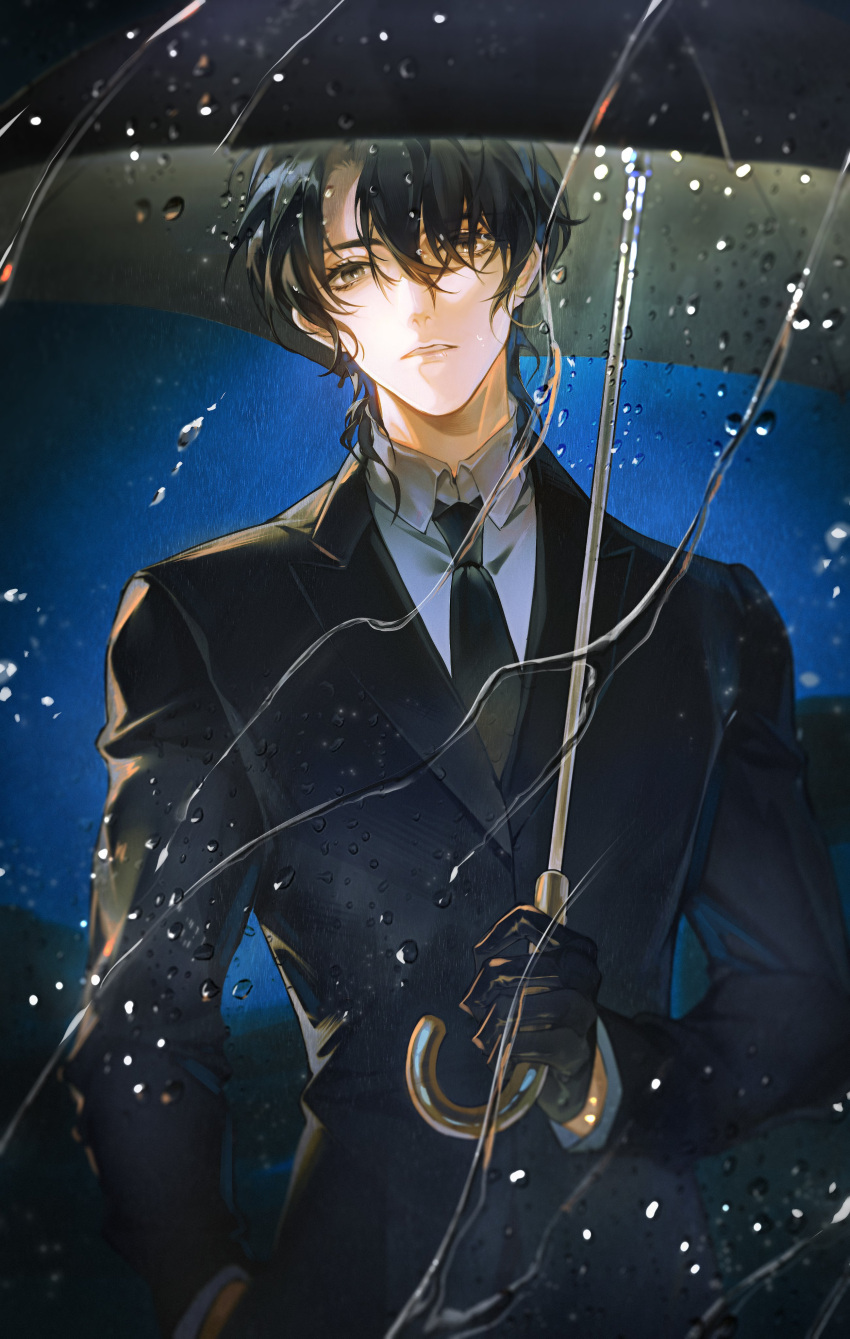 1boy absurdres bingxiaojian bishounen black_gloves black_hair black_jacket black_necktie black_sleeves black_umbrella blue_background check_copyright collared_jacket collared_shirt copyright_request cowboy_shot expressionless eyelashes eyes_visible_through_hair gloves green_eyes hair_over_one_eye highres holding holding_umbrella jacket layered_sleeves long_sleeves looking_at_viewer male_focus necktie original parted_bangs parted_lips rain shirt short_hair_with_long_locks solo teeth umbrella white_shirt