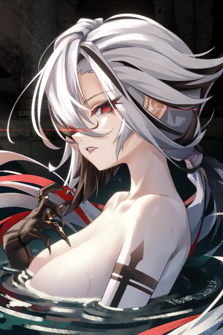 1girl arlecchino_(genshin_impact) arm_tattoo black_eyes black_hair breasts commentary geduan genshin_impact highres large_breasts long_hair looking_at_viewer multicolored_hair nude parted_lips partially_submerged solo streaked_hair tattoo upper_body white_hair