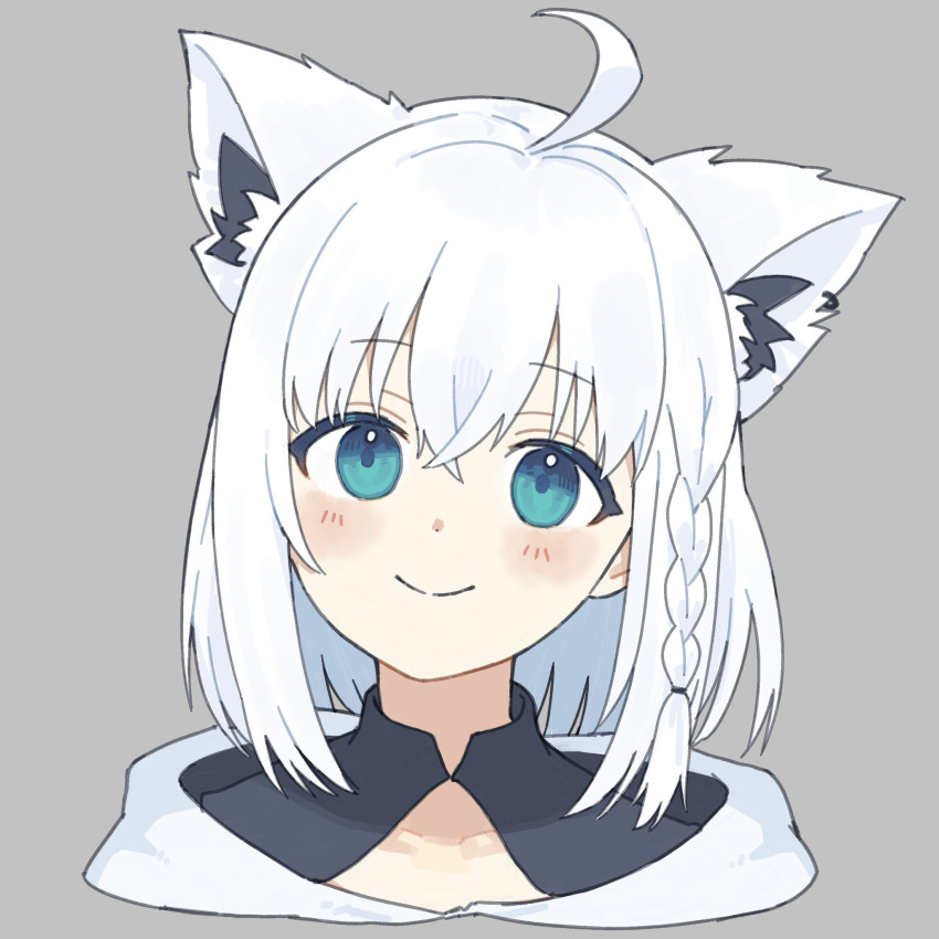 1girl ahoge animal_ear_fluff animal_ears aqua_eyes braid commentary_request cropped_shoulders earrings extra_ears fmym_(ponsubro) fox_ears fox_girl grey_background hair_between_eyes head_tilt highres hololive hood hoodie jewelry light_blush looking_at_viewer medium_hair shirakami_fubuki shirakami_fubuki_(1st_costume) side_braid sidelocks simple_background single_braid single_earring smile solo straight-on virtual_youtuber white_hair white_hoodie