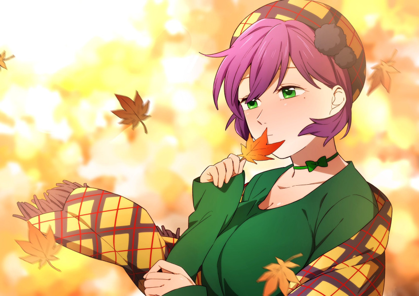 1girl autumn autumn_leaves blurry blurry_background blush breasts choker cleavage collarbone falling_leaves green_choker green_eyes hair_behind_ear highres holding holding_leaf large_breasts leaf love_live! love_live!_school_idol_festival maple_leaf mole mole_under_eye nanatsu_no_umi outdoors plaid_headwear plaid_shawl pom_pom_(clothes) purple_hair sakamaki_chiduko shawl short_hair solo upper_body