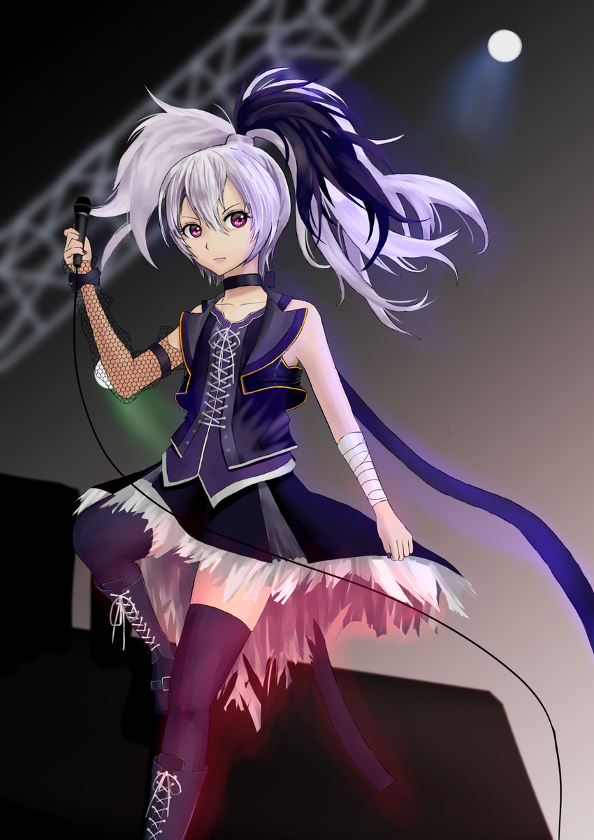 1girl bandages bare_shoulders black_hair black_nails black_skirt cable choker collarbone corset feathers fishnets flower_(vocaloid) hair_between_eyes highres holding holding_microphone leg_up microphone multicolored_hair nail_polish silver_hair skirt solo standing standing_on_one_leg thighhighs two-tone_hair vest vocaloid wrist_cuffs zettai_ryouiki
