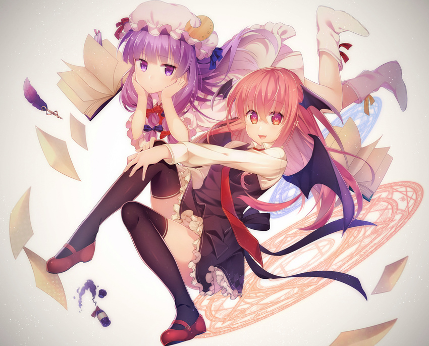 2girls book boots demon dress feathers hat koakuma long_hair mage magic niwashi_(yuyu) paper patchouli_knowledge purple_eyes purple_hair red_eyes red_hair skirt thighhighs touhou wings