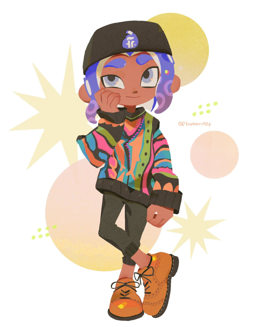 1boy black_headwear black_pants blue_hair brown_footwear closed_mouth cross-laced_footwear crossed_legs dark-skinned_male dark_skin full_body gradient_hair highres male_focus medium_hair multicolored_hair multicolored_sweater octoling_boy octoling_player_character pants pokuru666 purple_eyes purple_hair shoes sleeves_past_wrists smile solo splatoon_(series) standing tentacle_hair thick_eyebrows two-tone_hair white_background