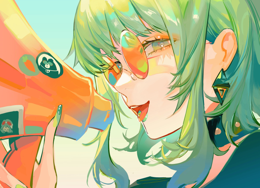 1girl aqua_background bingansuan_jiamouren black_choker black_shirt bright_pupils choker earrings gem_(symbol) gradient_background green_eyes green_nails gumi gumi_(ai_megpoid) highres holding horn_speaker jewelry looking_at_viewer medium_hair nail_polish orange-tinted_eyewear shirt solo sticker studded_choker sunglasses teeth tinted_eyewear tongue tongue_out upper_body upper_teeth_only vocaloid white_pupils