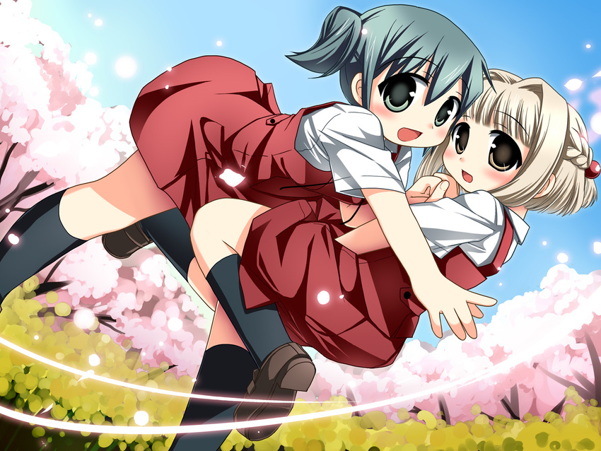 blonde_hair braid brown_eyes green_eyes green_hair half_updo hidamari_sketch highres hug kneehighs multiple_girls nagayama_yuunon nazuna nori school_uniform short_hair short_twintails skirt socks twintails