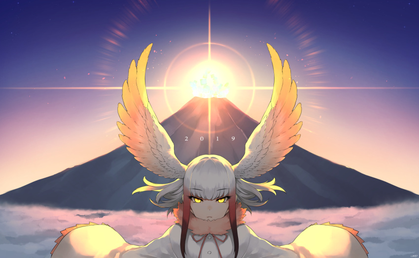 1girl 2019 backlighting bangs bird_wings blunt_bangs cloud diffraction_spikes frilled_sleeves frills happa_(cloverppd) head_wings japanese_crested_ibis_(kemono_friends) kemono_friends long_sleeves looking_at_viewer mountain multicolored_hair outdoors outstretched_arms sky solo two-tone_hair white_hair wings yellow_eyes