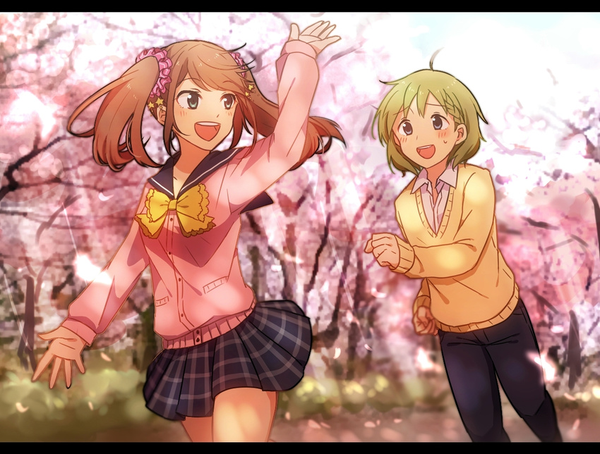 arisuke_(natuyan) brown_hair cardigan cherry_blossoms green_hair idolmaster idolmaster_side-m looking_at_another looking_back male_focus mizushima_saki multiple_boys otoko_no_ko pink_cardigan plaid plaid_skirt pleated_skirt school_uniform skirt tree twintails uzuki_makio