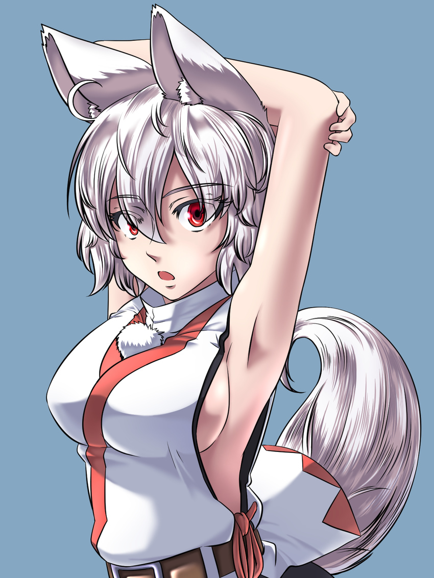 adapted_costume albino alternate_costume animal_ears armpits arms_up bare_arms belt blue_background breasts commentary highres inubashiri_momiji kouno_ibuki large_breasts looking_at_viewer no_bra open_mouth pom_pom_(clothes) red_eyes shirt sideboob simple_background sleeveless solo stretch tail touhou turtleneck upper_body white_hair wolf_ears wolf_tail