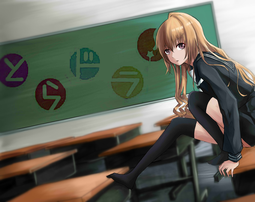 absurdres aisaka_taiga brown_eyes brown_hair chalkboard highres leris_muma long_hair school_uniform serafuku solo thighhighs toradora!