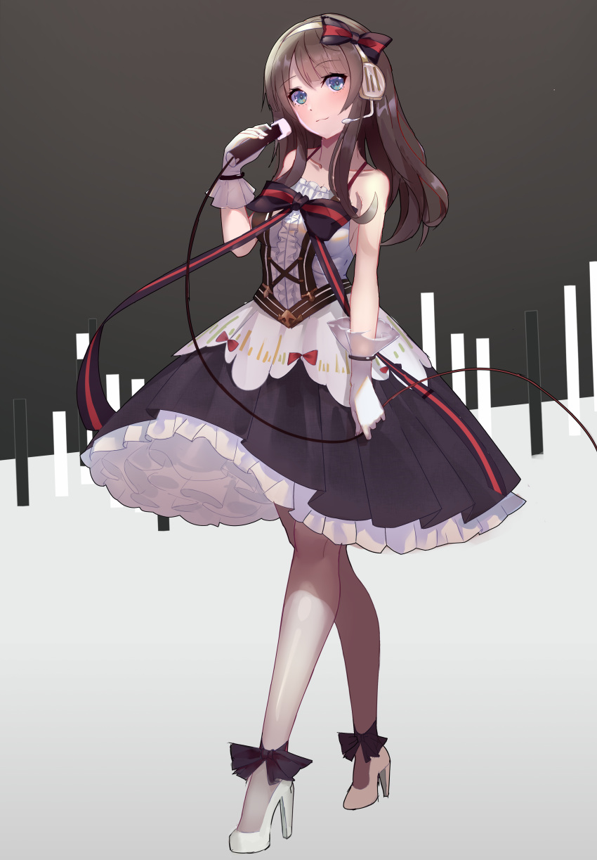 1girl absurdres black_background blue_eyes bow brown_hair chinese_commentary collarbone full_body gloves hair_bow headset high_heels highres idol long_hair looking_at_viewer original pantyhose solo standing two-tone_background white_background white_footwear white_gloves white_legwear zhongwu_chahui