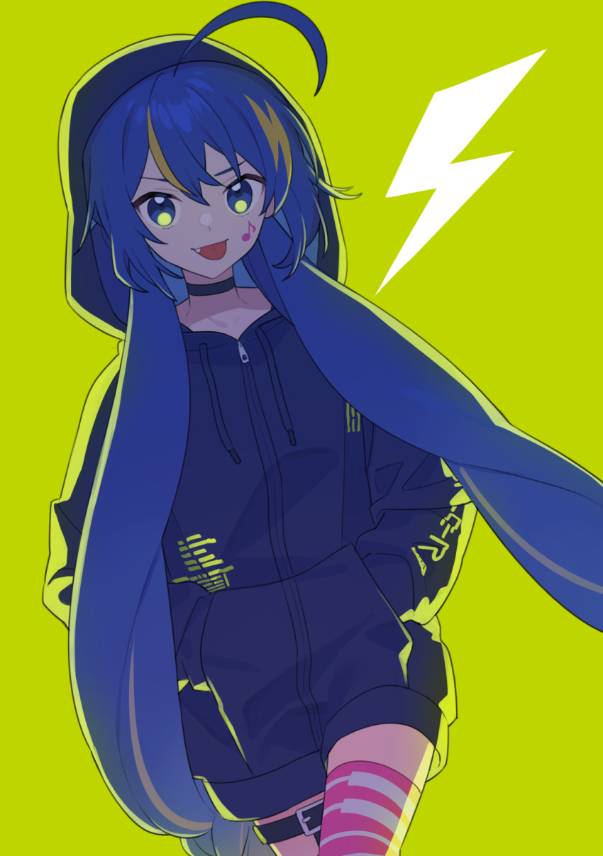 1girl :p ahoge belt blonde_hair blue_eyes blue_hair blue_hoodie choker cowboy_shot drawstring dutch_angle facial_mark fang green_background green_eyes hands_in_pockets highres hood hood_down hoodie lightning_bolt_symbol long_hair long_sleeves looking_at_viewer low-braided_long_hair multicolored_hair musical_note otomachi_una pink_thighhighs sidelocks simple_background single_thighhigh solo streaked_hair suiso_sn3 thigh_belt thigh_strap thighhighs tongue tongue_out twintails vocaloid