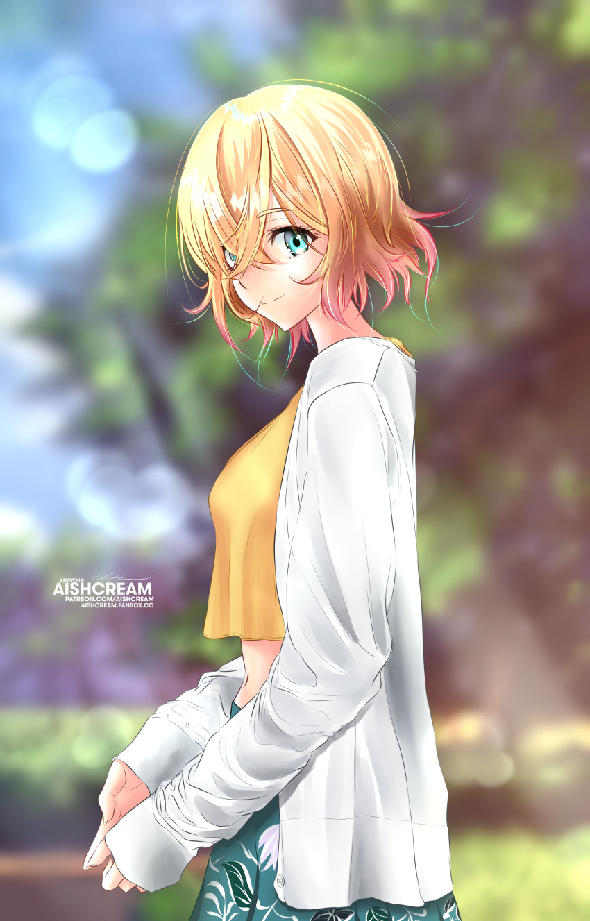 absurdres aishcream24 blonde_hair blue_eyes highres jacket kanojo_okarishimasu looking_at_viewer nanami_mami shirt short_hair white_jacket yellow_shirt