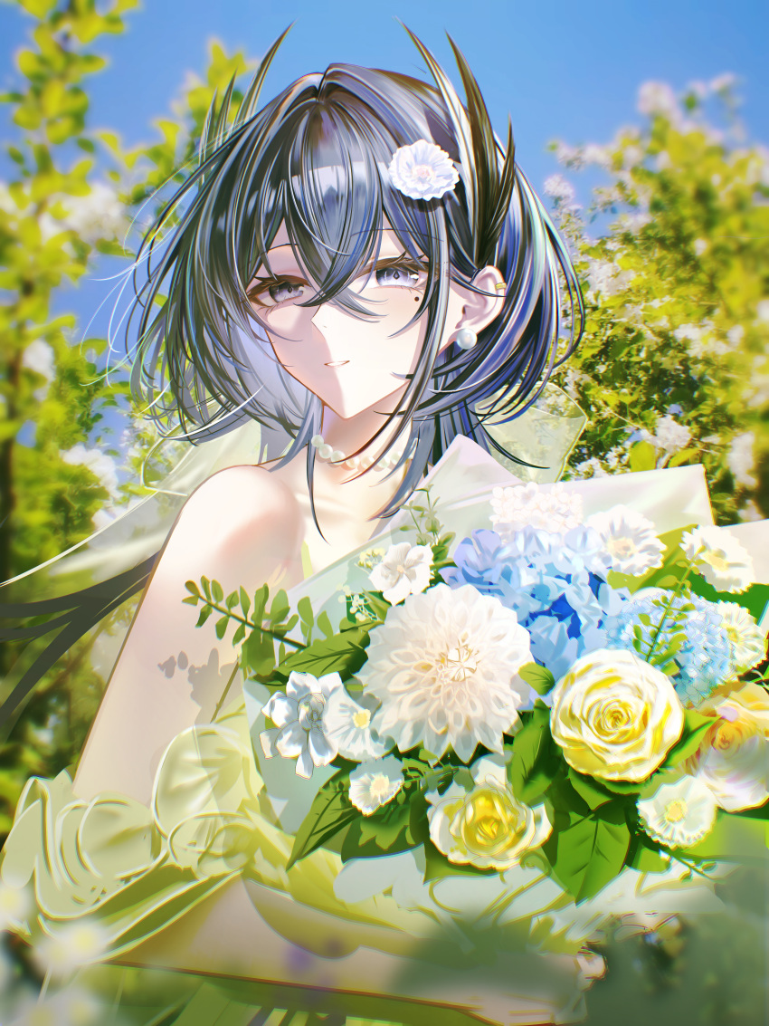 1girl absurdres arknights bare_shoulders bird_girl blue_eyes blue_hair bouquet cantabile_(arknights) commentary earrings feather_hair hair_intakes highres holding holding_bouquet jewelry long_hair looking_at_viewer mole mole_under_eye mu_aii necklace parted_lips pearl_earrings pearl_necklace smile solo upper_body