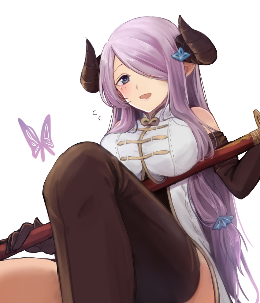 :d arisuke_(natuyan) bare_shoulders black_gloves black_legwear blue_eyes blush breasts bug butterfly draph elbow_gloves flying_sweatdrops gloves granblue_fantasy hair_ornament hair_over_one_eye highres holding holding_sword holding_weapon horns insect katana large_breasts long_hair narmaya_(granblue_fantasy) open_mouth purple_hair sidelocks simple_background single_thighhigh smile solo sword thighhighs very_long_hair weapon white_background zettai_ryouiki