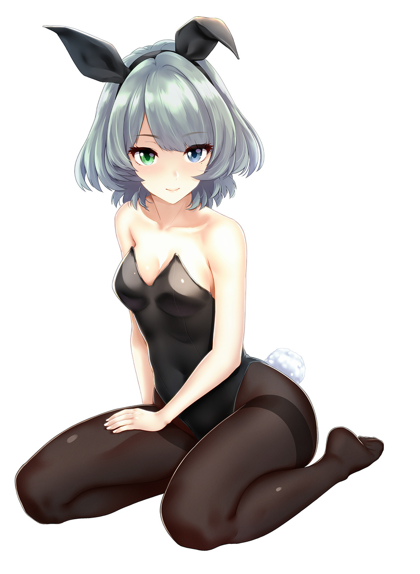 animal_ears arm_at_side bare_arms bare_shoulders black_legwear black_leotard blue_eyes breasts bunny_ears bunny_girl bunny_tail bunnysuit cleavage closed_mouth collarbone fake_animal_ears fake_tail full_body green_eyes green_hair hairband hand_on_thigh heterochromia highres idolmaster idolmaster_cinderella_girls infinote leotard md5_mismatch medium_breasts mole mole_under_eye no_shoes pantyhose short_hair simple_background sitting smile solo strapless strapless_leotard tail takagaki_kaede thighband_pantyhose wariza white_background