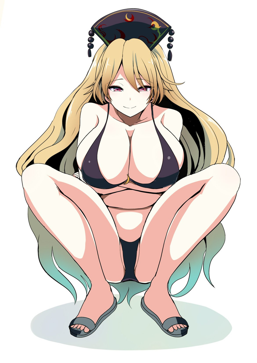 alternate_costume amisu bare_legs bare_shoulders bikini black_bikini blonde_hair breast_hold breasts cleavage closed_mouth collarbone commentary_request crescent crossed_arms full_body hat highres huge_breasts junko_(touhou) long_hair looking_at_viewer red_eyes sandals sideboob smile solo squatting swimsuit touhou very_long_hair white_background
