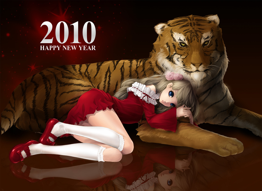 2010 blonde_hair blue_eyes flower hair_flower hair_ornament highres kunishige_keiichi legs long_hair new_year original red_footwear red_skirt reflection shoes skirt solo tiger