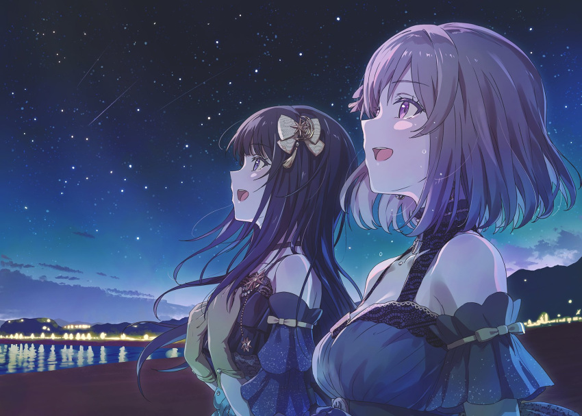 2girls :d ayano_yuu_(sonma_1426) bare_shoulders black_choker blue_dress bob_cut bow breasts choker cloud crying crying_with_eyes_open detached_sleeves dress earrings from_side gloves grey_hair hair_bow hair_ornament hands_on_own_chest highres idoly_pride jewelry kanzaki_rio lake large_breasts long_bangs long_hair medium_breasts mountainous_horizon multiple_girls nagase_kotono night night_sky open_mouth outdoors profile purple_eyes purple_hair reflection shooting_star short_hair short_sleeves side-by-side sidelocks sky sleeveless sleeveless_dress smile star_(sky) starry_sky straight_hair tears teeth upper_body upper_teeth_only water yellow_bow yellow_gloves