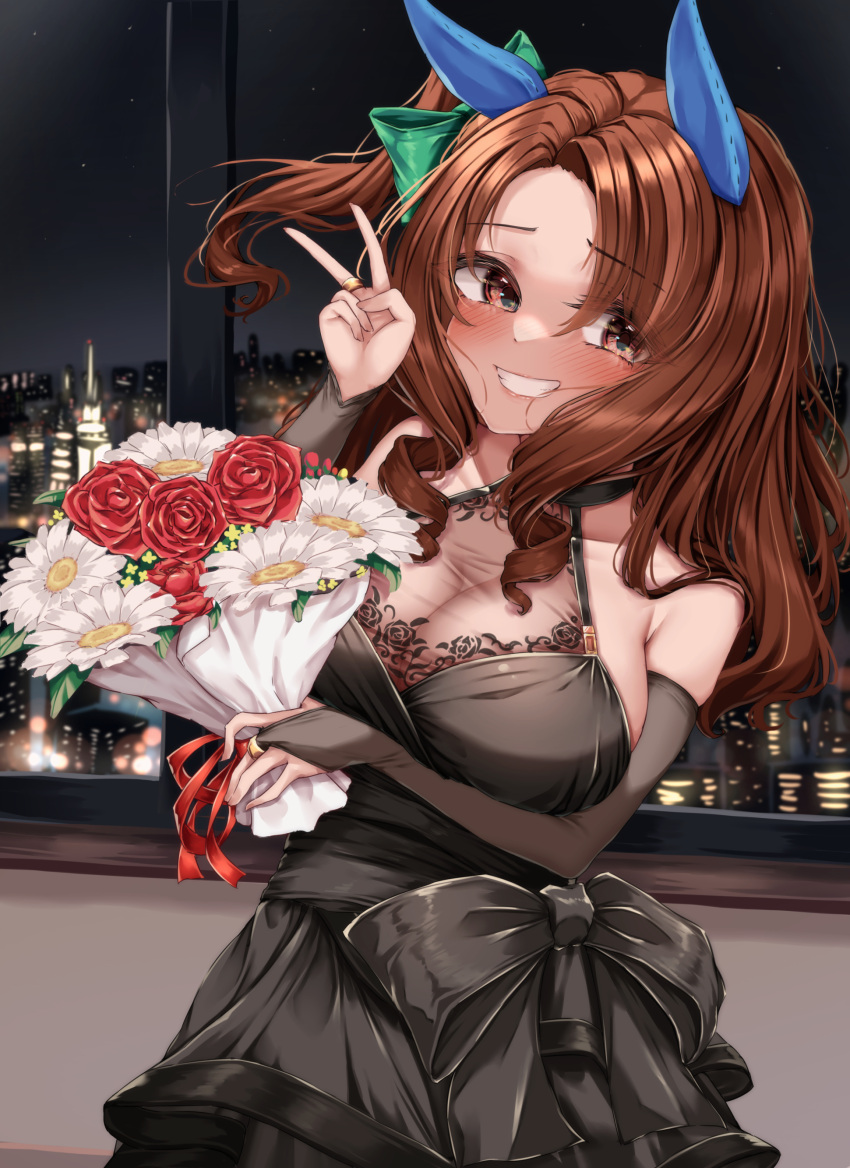 1girl absurdres alternate_costume animal_ears banquet bare_shoulders black_bow black_dress blurry blurry_background blush bouquet bow breasts bridal_gauntlets brown_hair city_lights cityscape commentary_request dress ear_bow ear_covers elbow_gloves gloves green_bow grin hair_between_eyes highres holding holding_bouquet horse_ears horse_girl king_halo_(umamusume) lace-trimmed_dress lace_trim long_hair long_sleeves looking_at_viewer red_eyes smile solo tabunshake umamusume upper_body v window