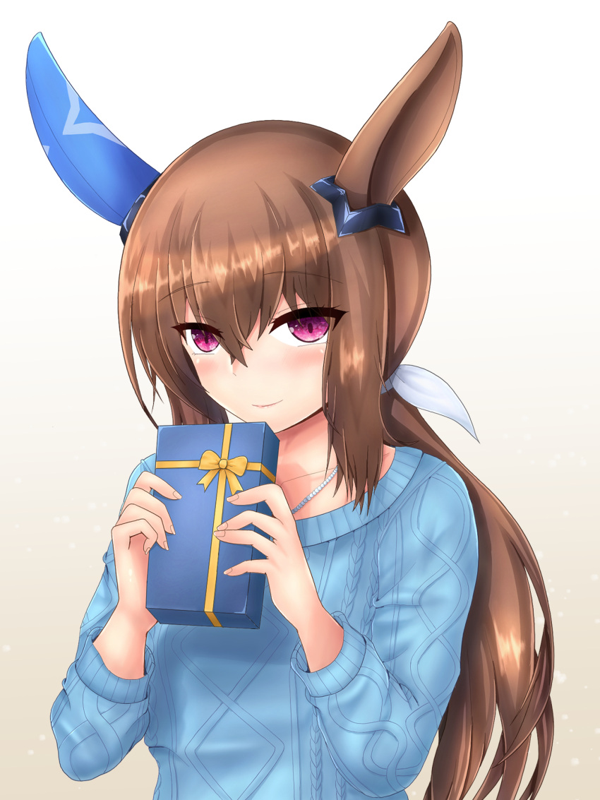 1girl admire_vega_(umamusume) alternate_costume animal_ears blue_sweater blush bow box brown_hair closed_mouth commentary_request ear_covers highres holding holding_box horse_ears horse_girl long_hair long_sleeves looking_at_viewer m172/minatsu ponytail purple_eyes simple_background single_ear_cover smile solo sweater umamusume upper_body white_background white_bow