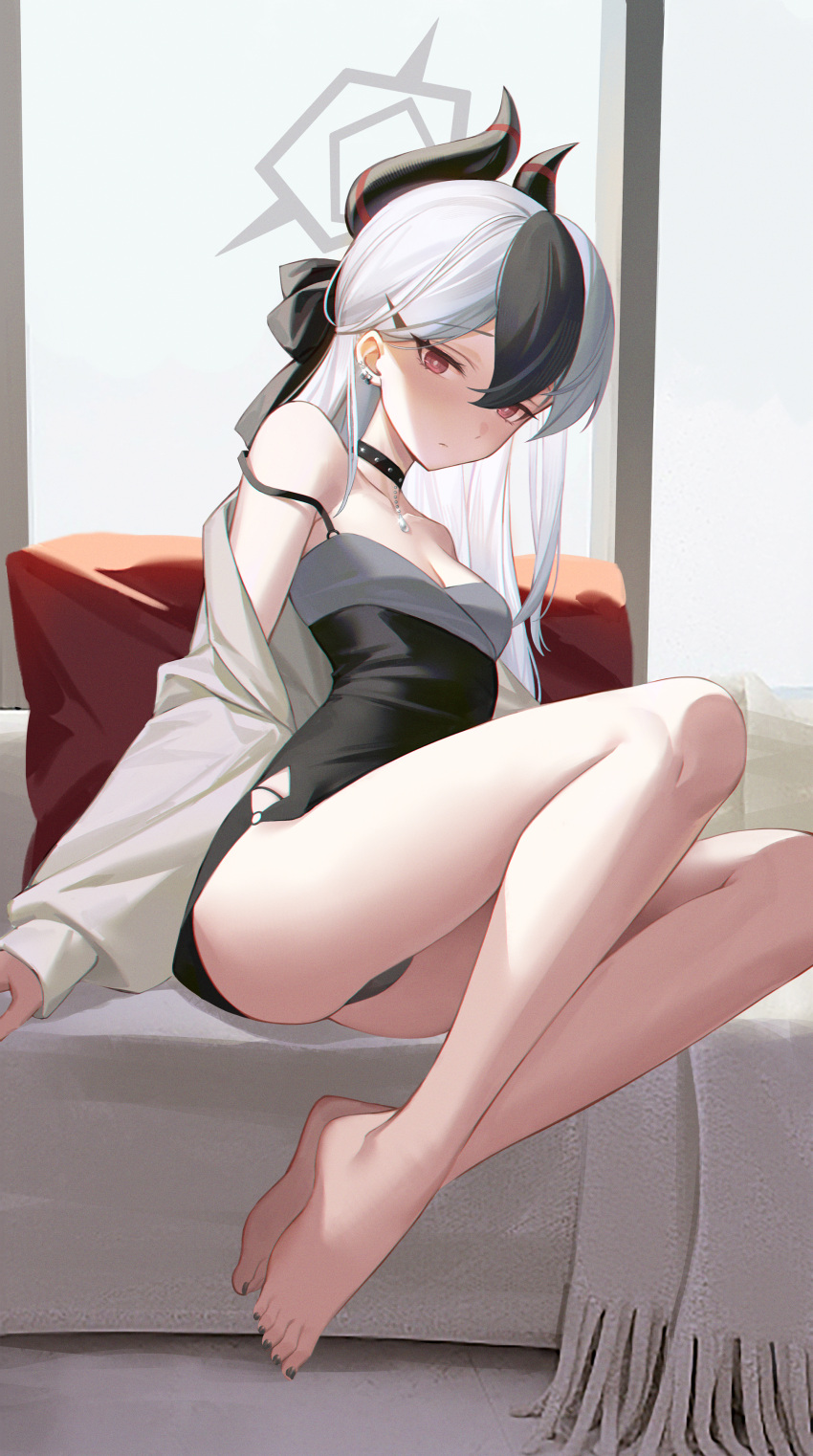 1girl absurdres bare_shoulders barefoot black_dress black_hair blue_archive blush breasts choker collarbone dress halo highres horns kayoko_(blue_archive) kayoko_(dress)_(blue_archive) long_hair long_sleeves looking_at_viewer multicolored_hair off_shoulder official_alternate_costume red_eyes short_dress sitting solo two-tone_hair white_hair yaxiya