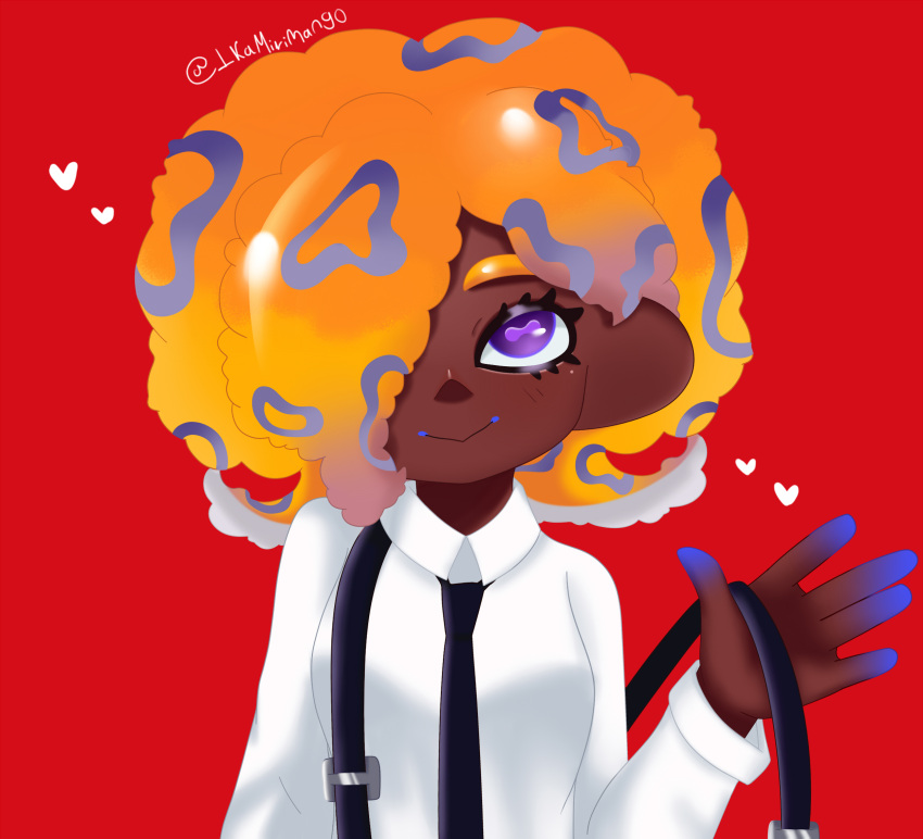 1girl black_necktie collared_shirt dark-skinned_female dark_skin hair_over_one_eye heart highres ikamirimango multicolored_hair necktie octoling orange_hair purple_eyes red_background shirt simple_background smile solo splatoon_(series) splatoon_3 suspenders suspenders_pull tao_blu_(splatoon) tentacle_hair twitter_username upper_body white_shirt