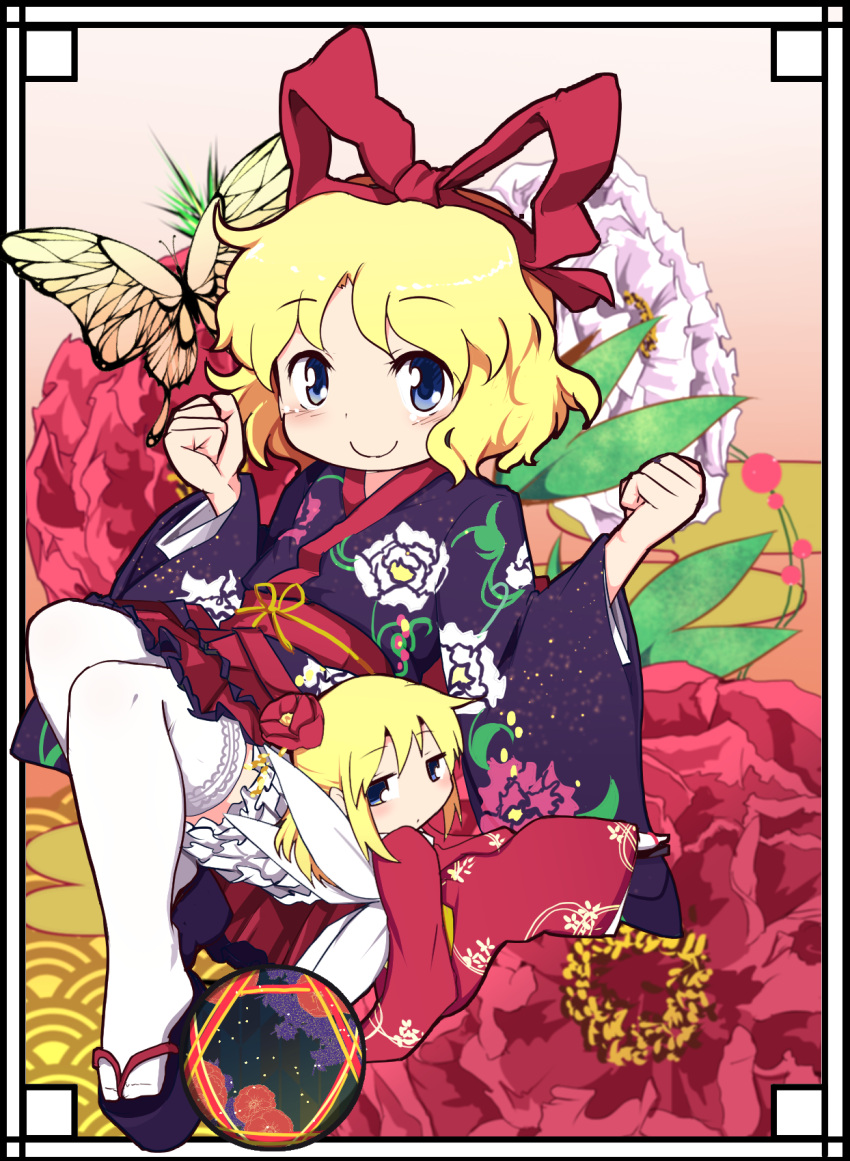 1girl alternate_costume ball blonde_hair blue_eyes blue_kimono border bug butterfly doll egasumi fairy_wings floral_print flower flower_request frilled_kimono frills hair_flower hair_ornament highres japanese_clothes kanisawa_yuuki kimono medicine_melancholy new_year obi red_flower red_kimono red_ribbon ribbon sandals sash seigaiha short_hair su-san touhou wavy_hair white_flower wings