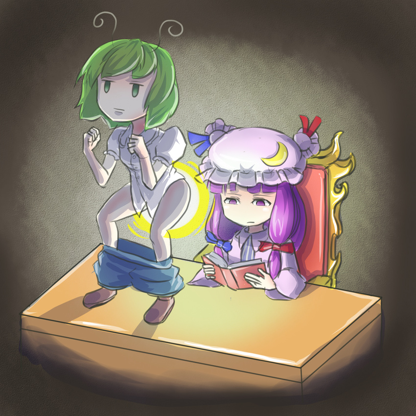 book bug closed_mouth desk expressionless firefly green_eyes hexagonal_eyes highres insect jitome lighting patchouli_knowledge peroponesosu. purple_eyes reading shorts shorts_pull squatting touhou wriggle_nightbug