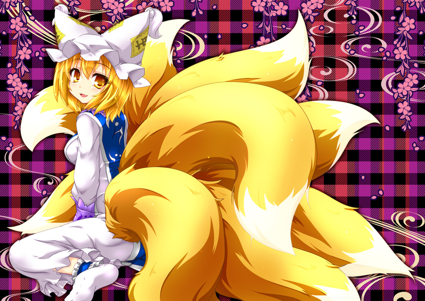 foxgirl kazami_karasu multiple_tails tail touhou yakumo_ran