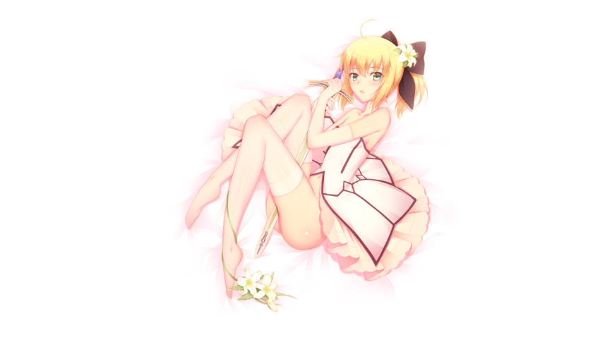 :p ahoge artoria_pendragon_(all) ass bangs bed_sheet black_ribbon blonde_hair blush breasts caliburn collarbone dress fate/grand_order fate/stay_night fate/unlimited_codes fate_(series) flower frilled_skirt frills from_above gloves green_eyes hair_flower hair_ornament hair_ribbon highres hitomilook knees_up lily_(flower) long_hair looking_at_viewer lying on_bed on_side ponytail ribbon saber saber_lily sidelocks simple_background skirt small_breasts solo strapless strapless_dress sword thighhighs tongue tongue_out weapon white_background white_dress white_gloves white_legwear