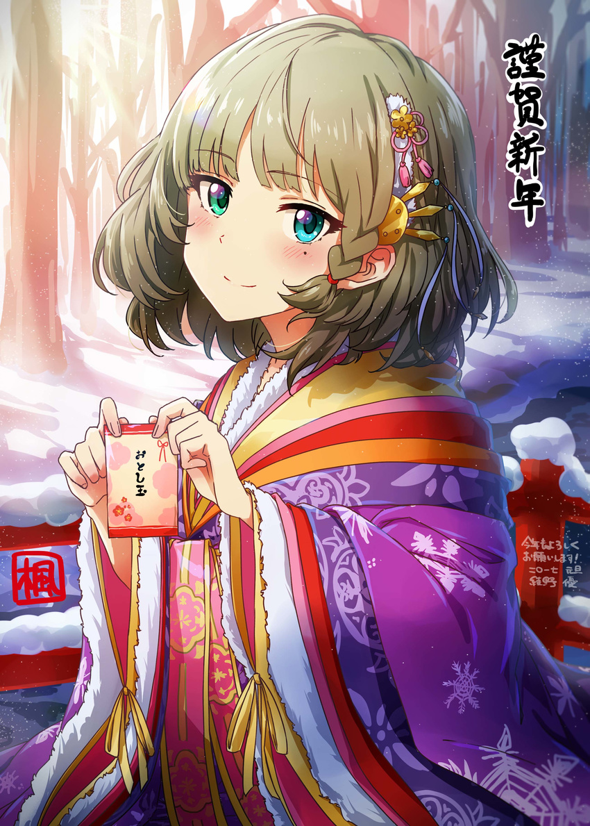 absurdres artist_name ayano_yuu_(sonma_1426) bangs blue_eyes blunt_bangs blush braid brown_hair closed_mouth commentary_request furisode green_eyes hair_ornament heterochromia highres idolmaster idolmaster_cinderella_girls japanese_clothes kimono kotoyoro long_sleeves looking_at_viewer mole mole_under_eye nengajou new_year otoshidama oversized_clothes saishi short_hair side_braid signature smile snowing solo takagaki_kaede translation_request wide_sleeves