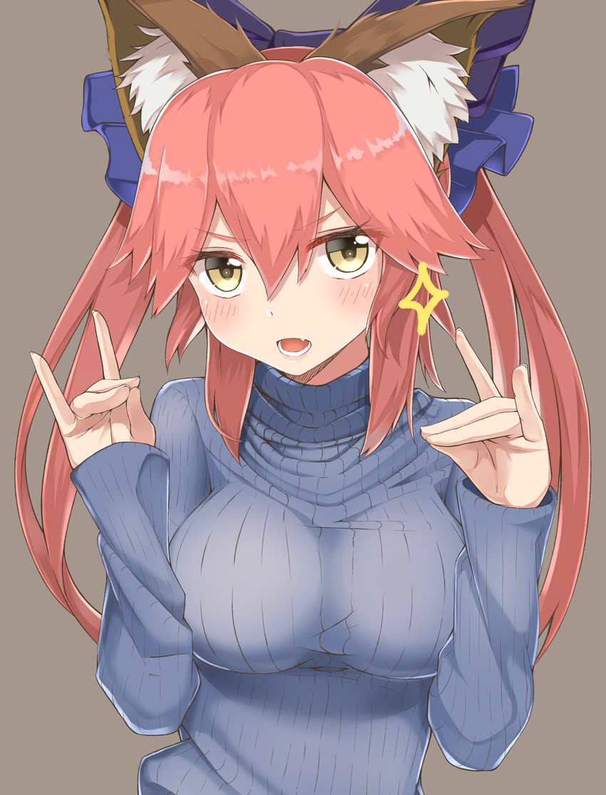 alternate_costume animal_ears bad_id bad_pixiv_id bow breasts brown_background brown_eyes casual commentary_request contemporary fang fangs fate/extra fate/grand_order fate_(series) fox_ears fox_shadow_puppet hair_between_eyes hair_bow hands_up highres large_breasts long_hair open_mouth orange_hair ribbed_sweater sleeves_past_wrists solo sparkle sweater takamiya_nao tamamo_(fate)_(all) tamamo_no_mae_(fate) translation_request turtleneck turtleneck_sweater twintails