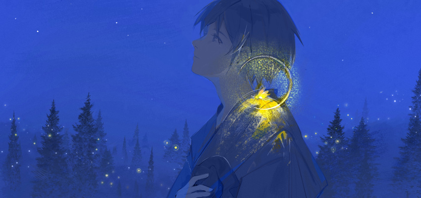 1boy absurdres animal_on_shoulder blue_eyes blue_hair blue_kimono blue_theme bug closed_mouth commentary firefly forest from_side glowing hand_up highres holding irple japanese_clothes kaito_(vocaloid) kimono light_smile looking_up male_focus nature night night_sky pine_tree profile short_hair sky spot_color star_(sky) tree upper_body vocaloid