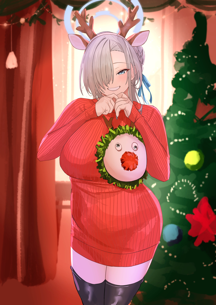 1girl absurdres animal_ears antlers asuna_(blue_archive) black_thighhighs blue_archive blue_eyes blue_halo blue_ribbon breasts christmas_tree deer_ears grin hair_over_one_eye hair_ribbon halo highres large_breasts light_brown_hair long_hair long_sleeves looking_at_viewer red_sweater reindeer_antlers ribbed_sweater ribbon smile solo sweater thighhighs tnr_(horiko1525) zettai_ryouiki