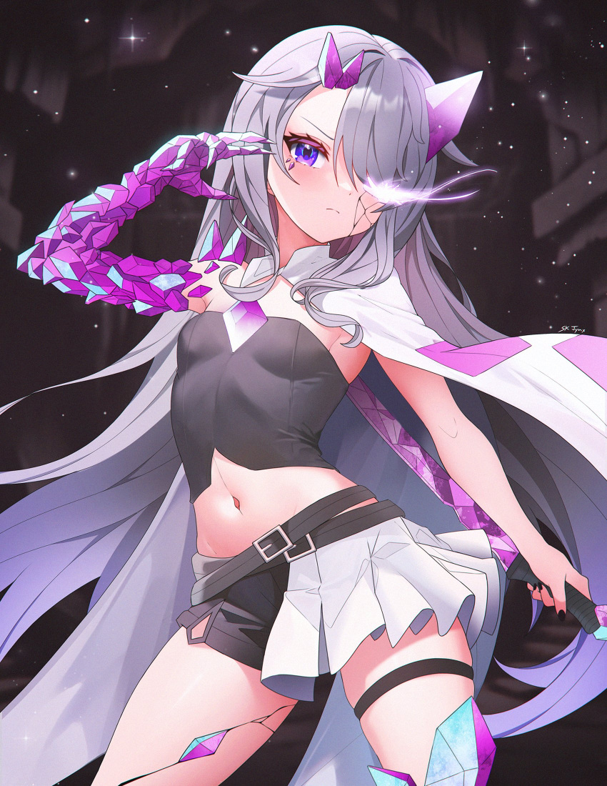 1girl alternate_costume alternate_hairstyle belt black_belt black_shorts black_tube_top breasts cape chest_jewel commentary contrapposto cracked_skin crystal_horn crystal_sword english_commentary flower frown gem grey_hair hair_flower hair_ornament hair_over_one_eye half-skirt hand_up highres holding holding_sword holding_weapon hololive hololive_english jewel_under_eye knees_out_of_frame koseki_bijou long_hair looking_at_viewer midriff miniskirt multiple_belts navel overskirt purple_eyes purple_gemstone short_shorts shorts sidelocks sk_jynx skirt small_breasts solo standing straight-on strapless swept_bangs sword thigh_strap tube_top very_long_hair virtual_youtuber weapon white_cape white_skirt