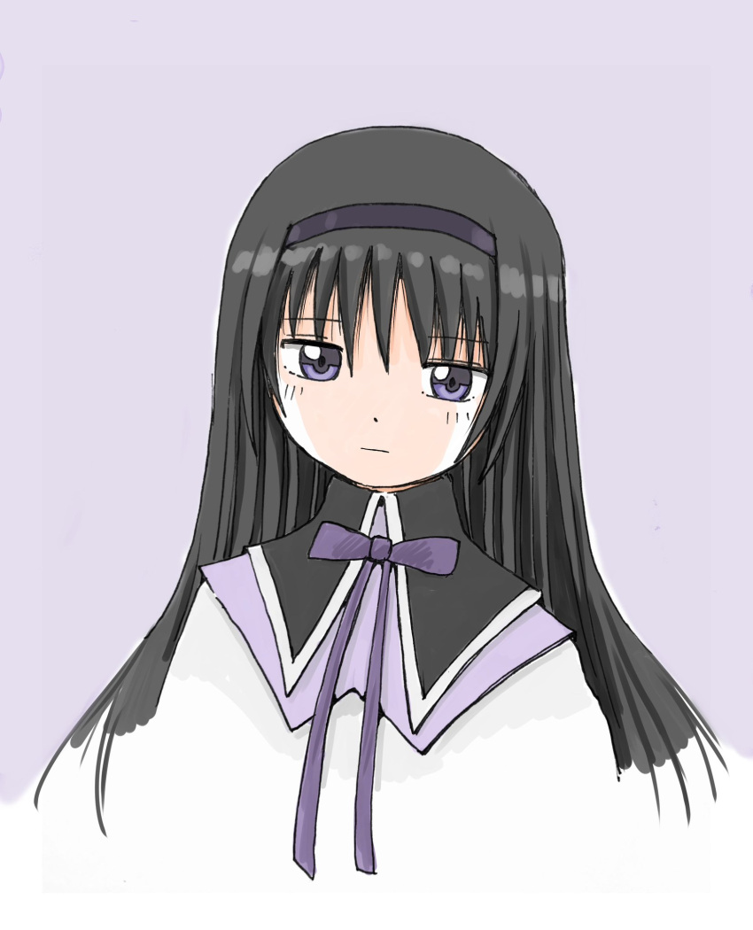 1girl akemi_homura black_hair bow bowtie expressionless hairband head_tilt highres long_hair looking_at_viewer magical_girl mahou_shoujo_madoka_magica mahou_shoujo_madoka_magica_(anime) marumo_516 purple_background purple_bow purple_bowtie purple_eyes purple_hairband solo upper_body