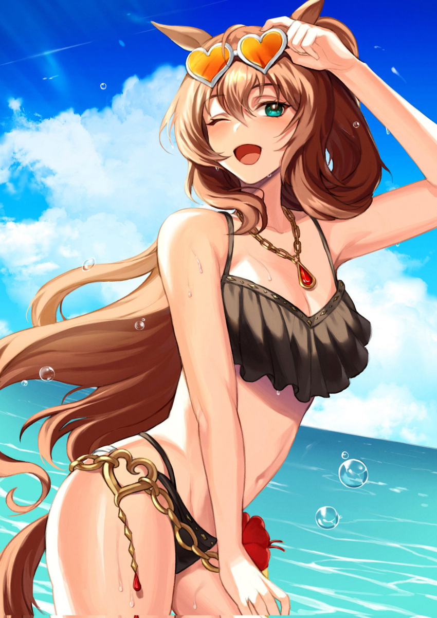 1girl animal_ears bikini black_bikini blush bracelet breasts brown_hair cleavage cloud collarbone day ear_ornament eyewear_on_head frilled_bikini frills green_eyes heart heart-shaped_eyewear highres horse_ears horse_girl horse_tail jewelry large_breasts long_hair looking_at_viewer maruzensky_(blasting_off_summer_night)_(umamusume) maruzensky_(umamusume) mungmung navel necklace ocean official_alternate_costume one_eye_closed open_mouth orange-tinted_eyewear outdoors sky smile solo sunglasses swimsuit tail tinted_eyewear umamusume white-framed_eyewear