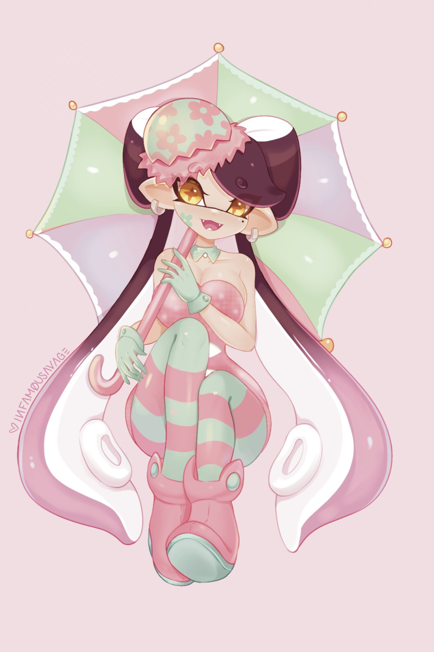 +_+ black_hair bow-shaped_hair callie_(splatoon) food food_on_head green_pantyhose highres holding holding_umbrella infamousavages inkling mole mole_under_eye multicolored_hair object_on_head official_alternate_costume open_mouth pantyhose parasol pink_background pink_footwear pink_hair pink_pantyhose short_jumpsuit signature simple_background sitting splatoon_(series) splatoon_1 splatoon_2 splatoon_3 striped_clothes striped_pantyhose sushi tentacle_hair umbrella yellow_eyes