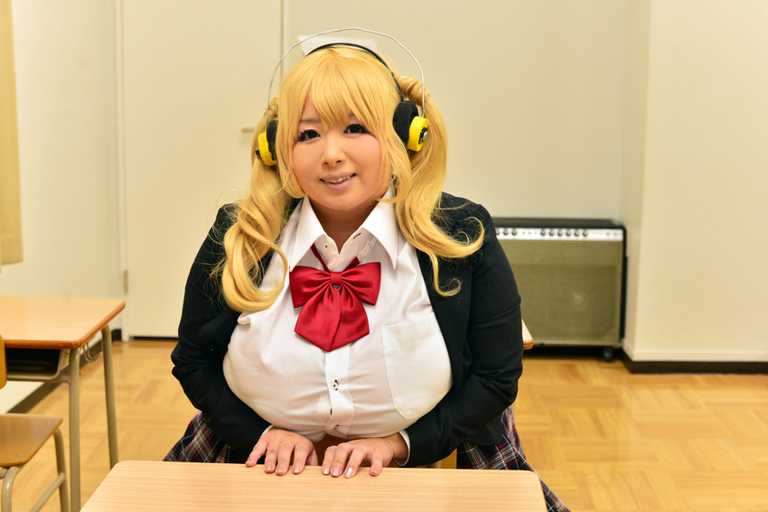 1girl asian blonde_hair bra breasts cleavage cosplay fat female headphones hoshima_mika huge_breasts large_breasts photo solo super_pochaco super_pochaco_(cosplay)