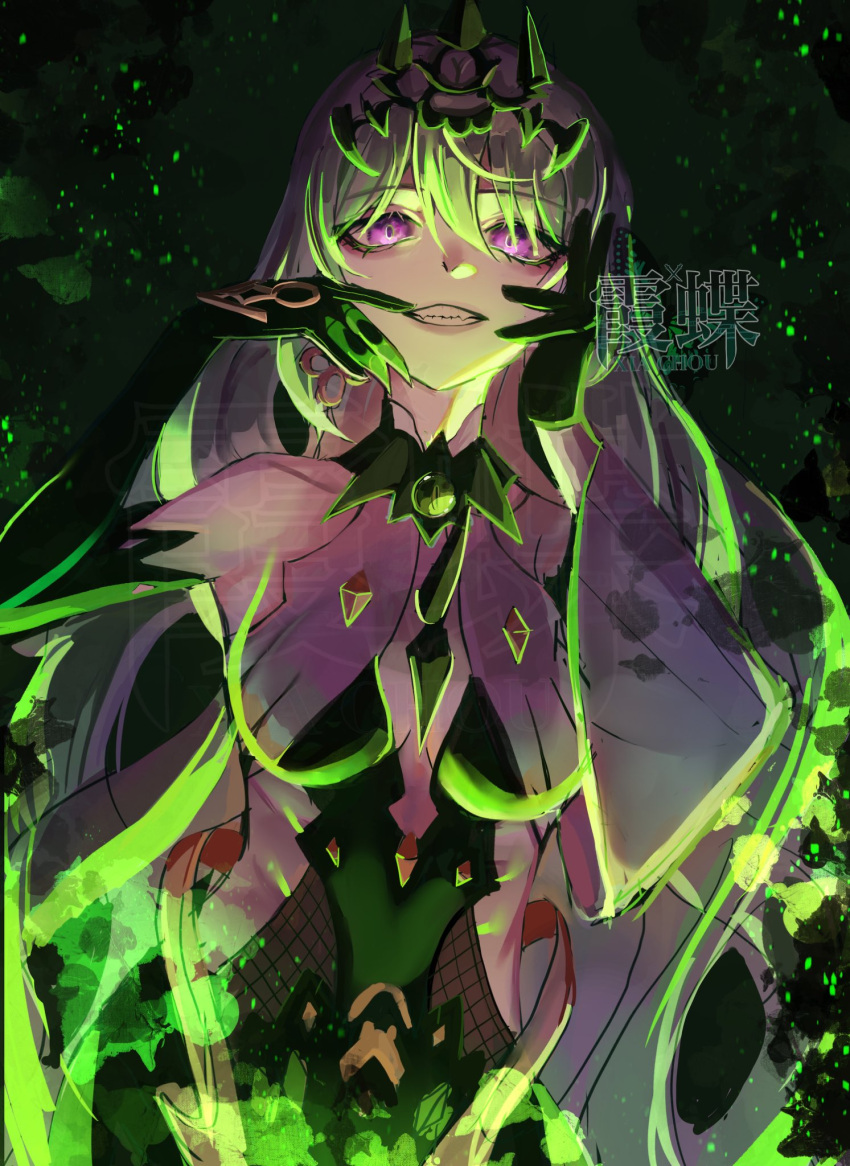 1girl aphantaxia black_choker black_dress black_gloves breasts choker collar crown_hair_ornament dark_background dress earrings evil_smile fuel gloves green_eyes green_hair green_light hand_on_own_face highres honkai_(series) honkai_impact_3rd jewelry light_particles long_hair long_sleeves looking_at_viewer mobius_(honkai_impact) naughty_face poison purple_eyes smile solo solo_focus spiked_collar spikes upper_body white_dress