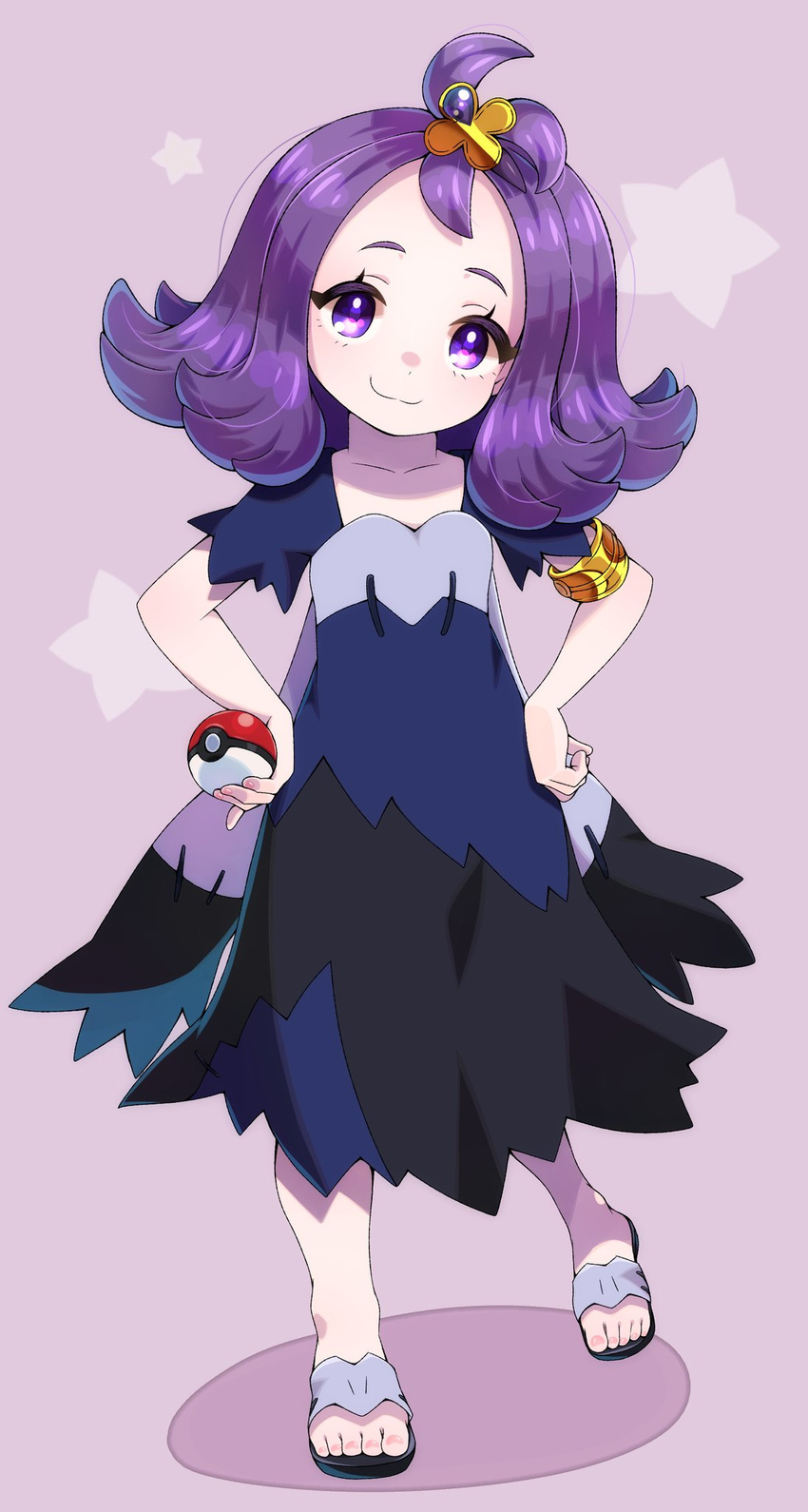 :3 acerola_(pokemon) armlet dress elite_four feet flipped_hair full_body hair_ornament hairclip hand_on_hip highres holding holding_poke_ball looking_at_viewer nail_polish pink_nails poke_ball poke_ball_(generic) pokemon pokemon_(game) pokemon_sm purple_background purple_eyes purple_hair sandals short_hair short_sleeves simple_background slippers smile solo standing star star_print toenail_polish toenails trial_captain wavy_mouth yupiteru