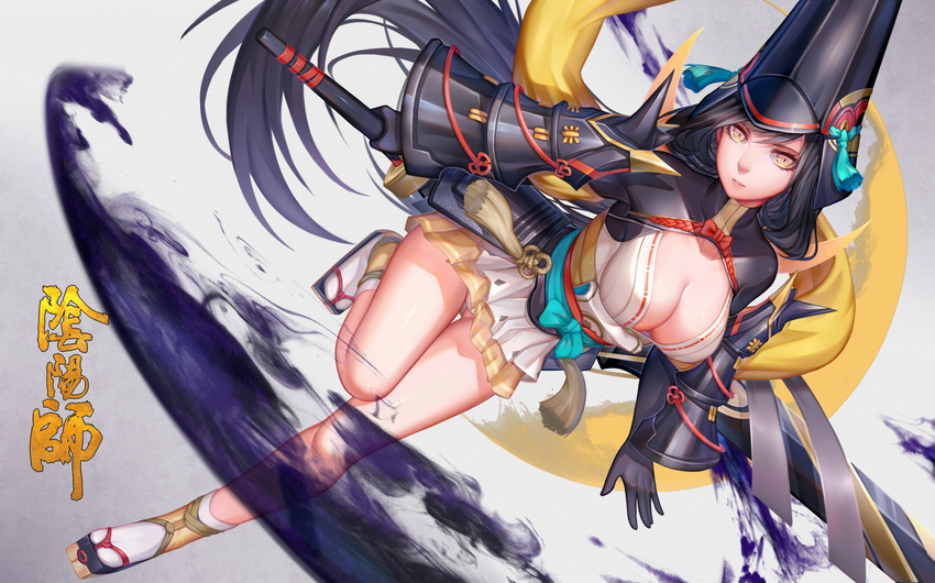 armor bangs breasts choukoukou_no_diaosi cleavage hat highres holding holding_weapon japanese_armor large_breasts long_hair looking_at_viewer onmyoji skirt solo sword very_long_hair weapon yellow_eyes youtouhime
