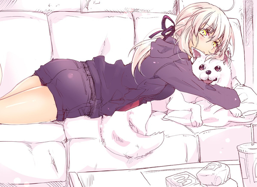 artoria_pendragon_(all) ass blonde_hair couch dog fast_food fate/grand_order fate_(series) hair_ribbon hood hoodie lying mei_(abliss) ponytail ribbon saber_alter shorts yellow_eyes