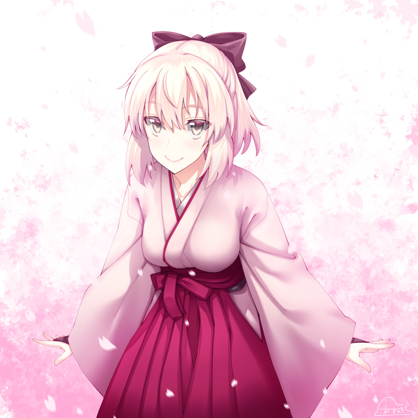 absurdres akino_sora arms_at_sides artist_name bangs black_bow blonde_hair blurry bow breasts c: cherry_blossoms closed_mouth depth_of_field eyebrows_visible_through_hair fate_(series) hair_between_eyes hair_bow hakama half_updo highres japanese_clothes koha-ace large_breasts looking_at_viewer okita_souji_(fate) okita_souji_(fate)_(all) petals pleated_skirt purple_skirt short_hair signature skirt smile solo wide_sleeves yellow_eyes